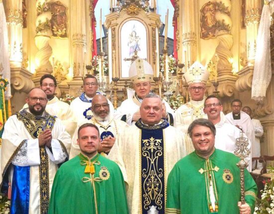 Todos os Santos e Finados, na igrejinha da Lapa dos Mercadores Notícias