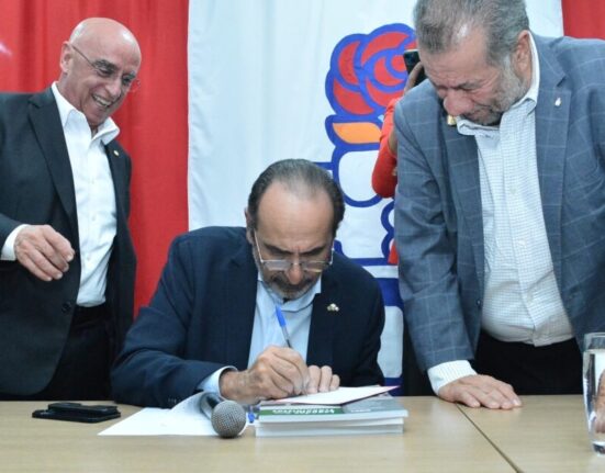 Lupi preside ato de filiação de ex-prefeito Alexandre Kalil, ao PDT. Rio de janeiro