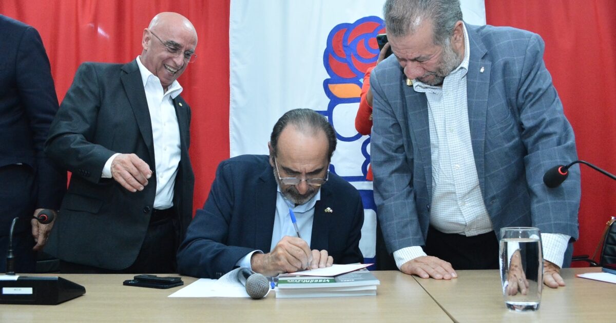 Lupi preside ato de filiação de ex-prefeito Alexandre Kalil, ao PDT. Rio de janeiro