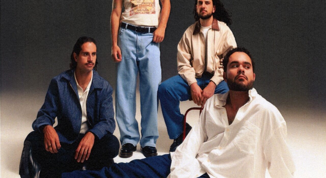 Lagum As Cores As Curvas e as Dores do Mundo Música