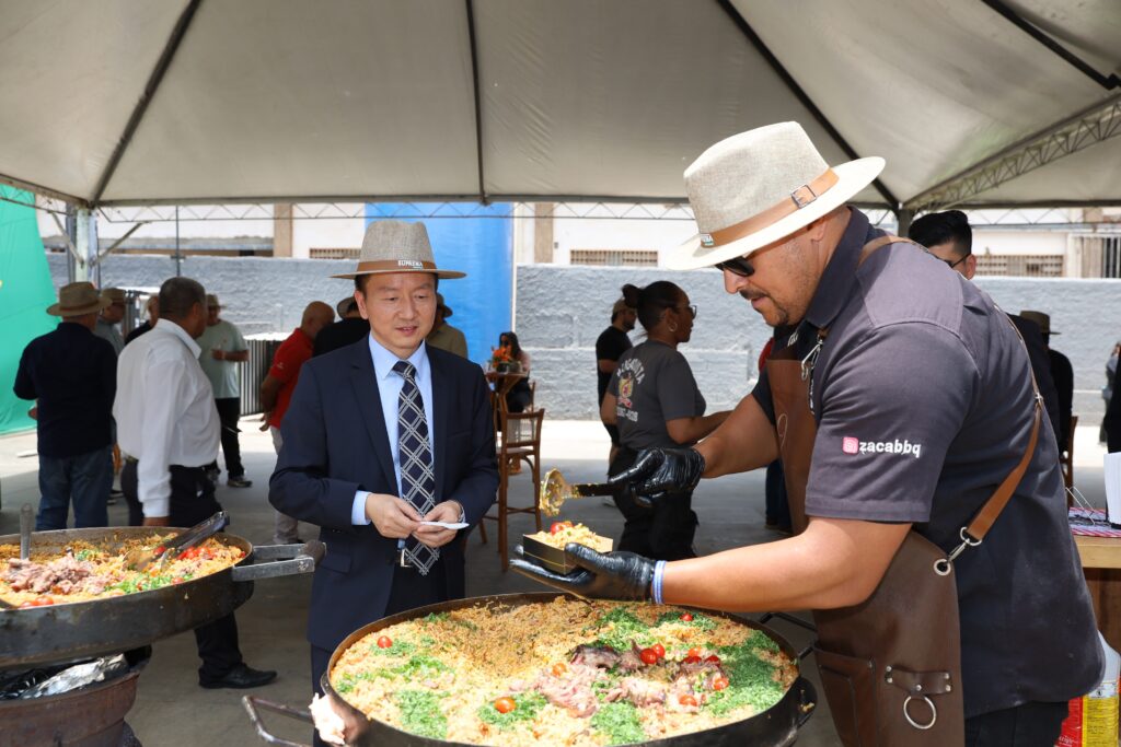Suprema Máquinas reúne jornalistas e convidados para inauguração de concessionária Zoomlion no DF negócios