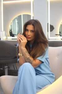 Mulheres criam o hábito de se reunir em salão de beleza para autocuidado em Goiânia Beleza