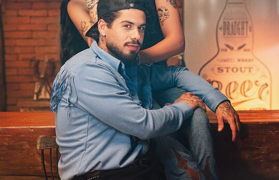 Entre rumores com Ana Castela e novo estilo, Zé Felipe vira assunto na web — saiba quem assina a transformação Celebridades