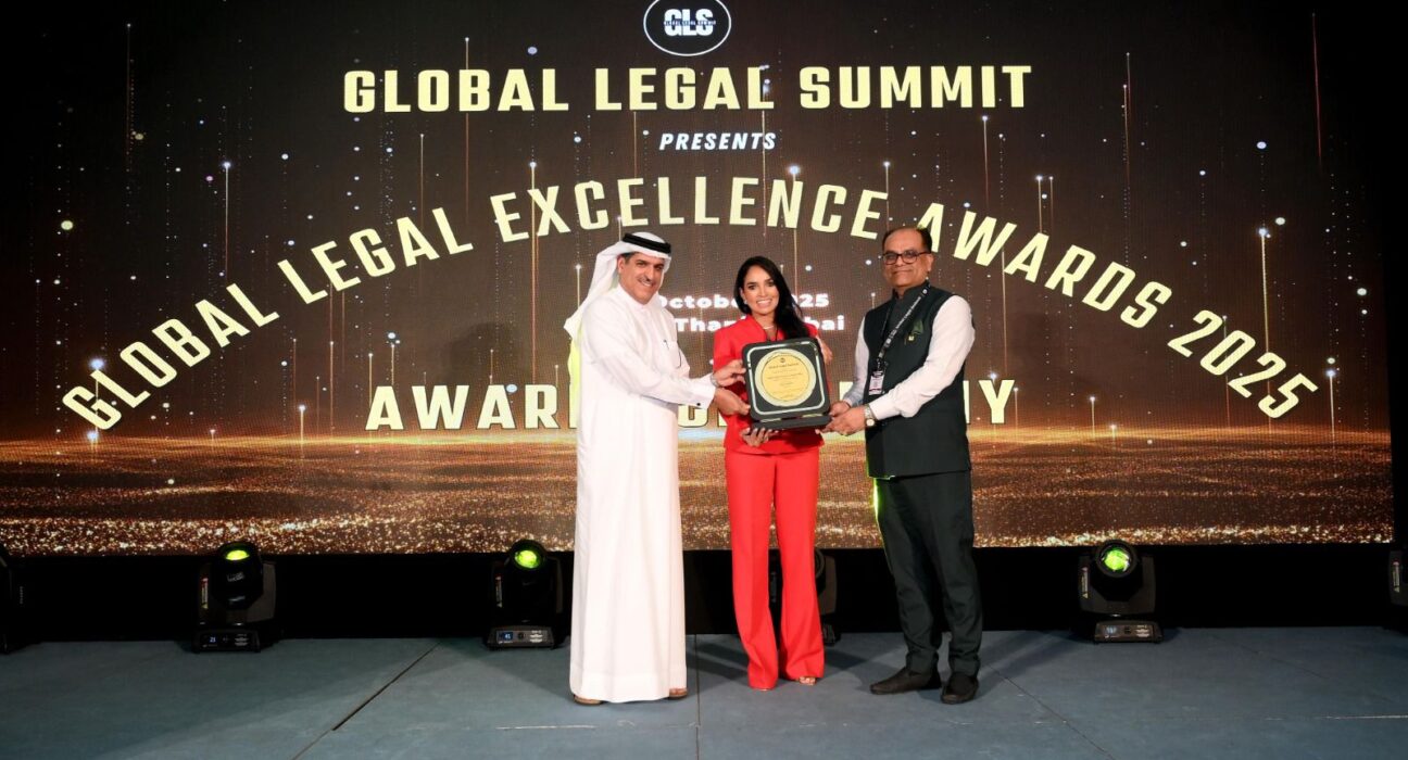 Advogada brasileira recebe o Global Legal Excellence Awards 2025 em Dubai Colunismo Social