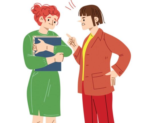 Saiba como a linguagem pode fortalecer a liderança feminina e combater o assédio no trabalho Economia