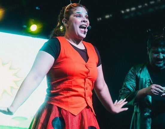 Lúcia já vou indo: a doce jornada de uma lesma ganha os palcos do Teatro Brasília Shopping Notícias