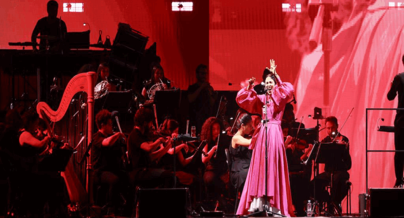 Após estrear o espetáculo Phonica reunindo 25 mil pessoas em Belo Horizonte, Marisa Monte segue turnê pelo Brasil Dicas