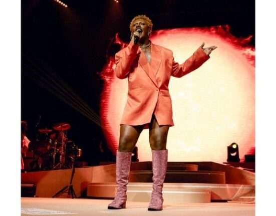 Liniker encerra o Festival Estilo Brasil com show especial dia 14 de dezembro Rio de janeiro