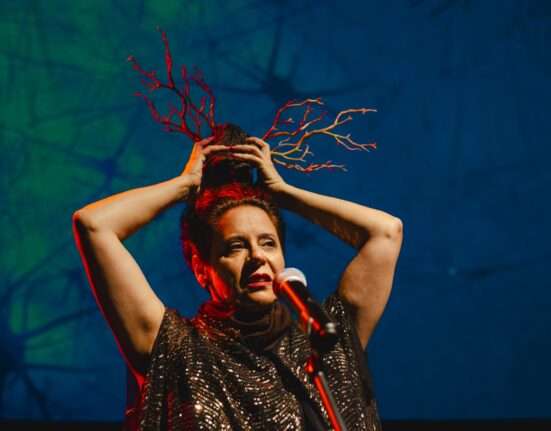 Espetáculo leva arte e reflexão ambiental a escolas públicas do DF Rio de janeiro