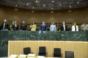 Fabiano Tavares recebe Medalha do Mérito Legislativo Pedro Ludovico Teixeira Fala Prefeito