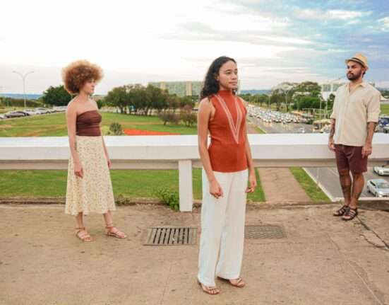 Espetáculo da UnB resgata a força das mulheres candangas e reconta a história de Brasília Teatro