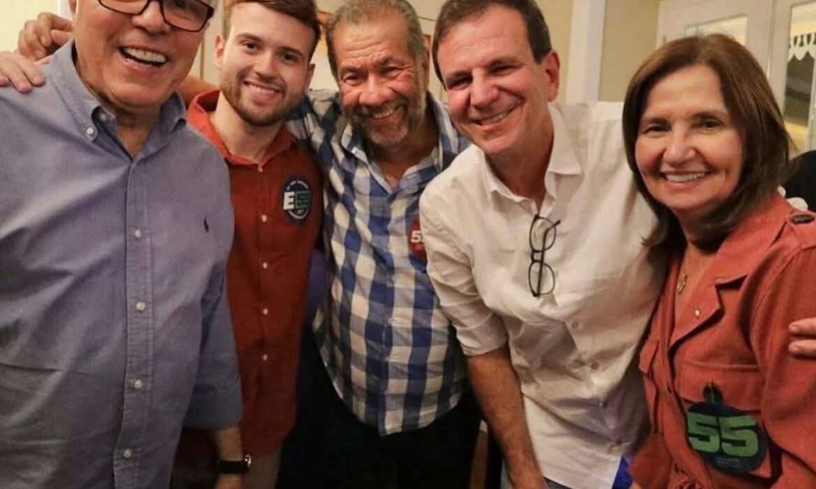 Pedetistas fazem homenagem a Eduardo Paes Rio de janeiro