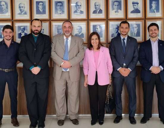 Seminário sobre o fortalecimento da Democracia Decoração