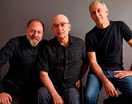 Os Paralamas do Sucesso celebram 40 anos de clássicos no Festival Estilo Brasil em 21 de novembro  Fala Prefeito