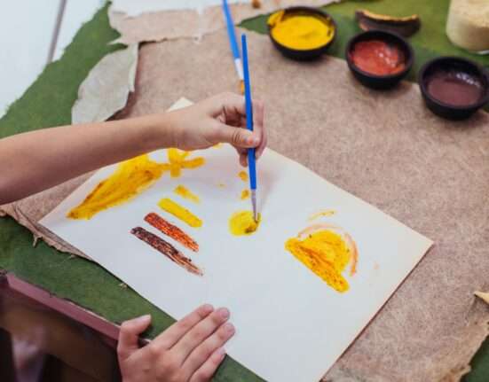 Desenhar a terra: atividades do Rolê Cultural estimulam a criatividade no CCBB Brasília Rio de janeiro