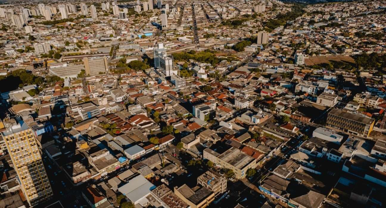 Crescimento populacional movimenta mercado imobiliário em Anápolis Fala Prefeito