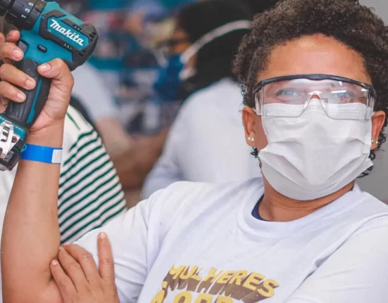 Após oficinas com Tekbond e Lorenzetti, projeto Mulheres à Obra realiza curso com a Makita no dia 8 de novembro construção