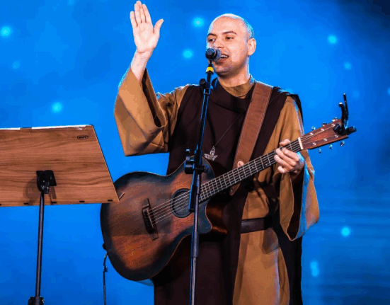 Frei Gilson é destaque no DNJ Itumbiara 2025, que deve reunir cerca de 30 mil fiéis Artes