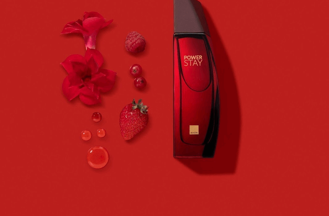 O poder do Floral Ambarado: conheça a assinatura olfativa da primeira fragrância Avon Power Stay Beleza