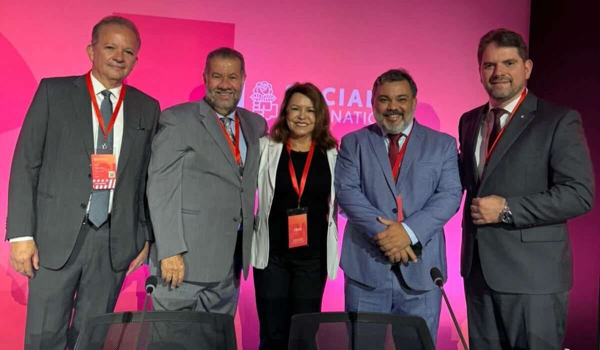 Lupi participa da reunião da Internacional Socialista, em Malta, na Europa. Rio de janeiro