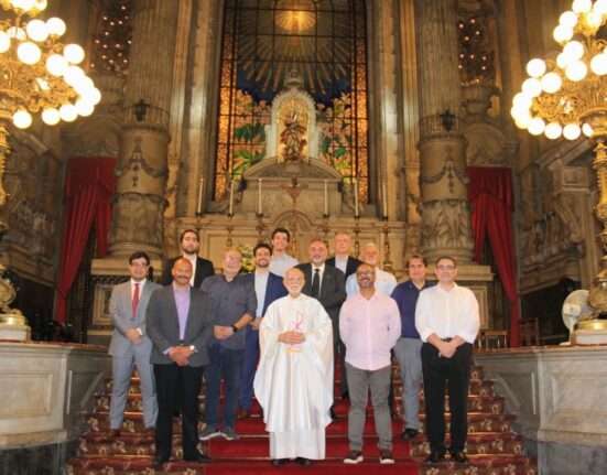 Missa de Ação de Graças Moda