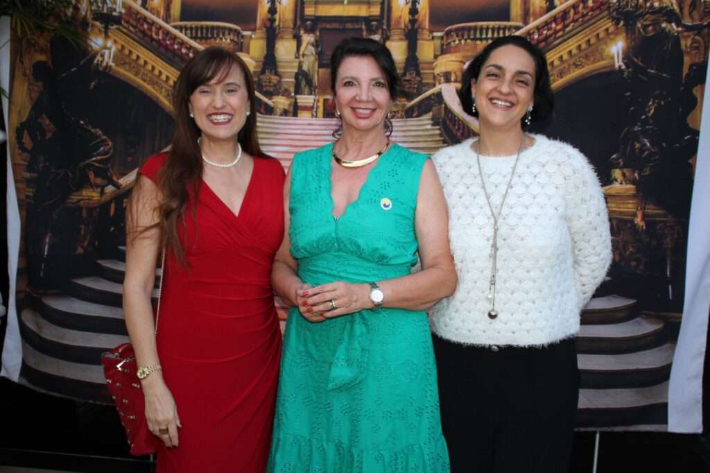 AIC lança Antologia Patronos III e empossa novos acadêmicos, em noite de celebração cultural em Brasília Colunismo Social