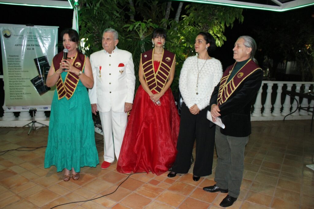 AIC lança Antologia Patronos III e empossa novos acadêmicos, em noite de celebração cultural em Brasília Colunismo Social
