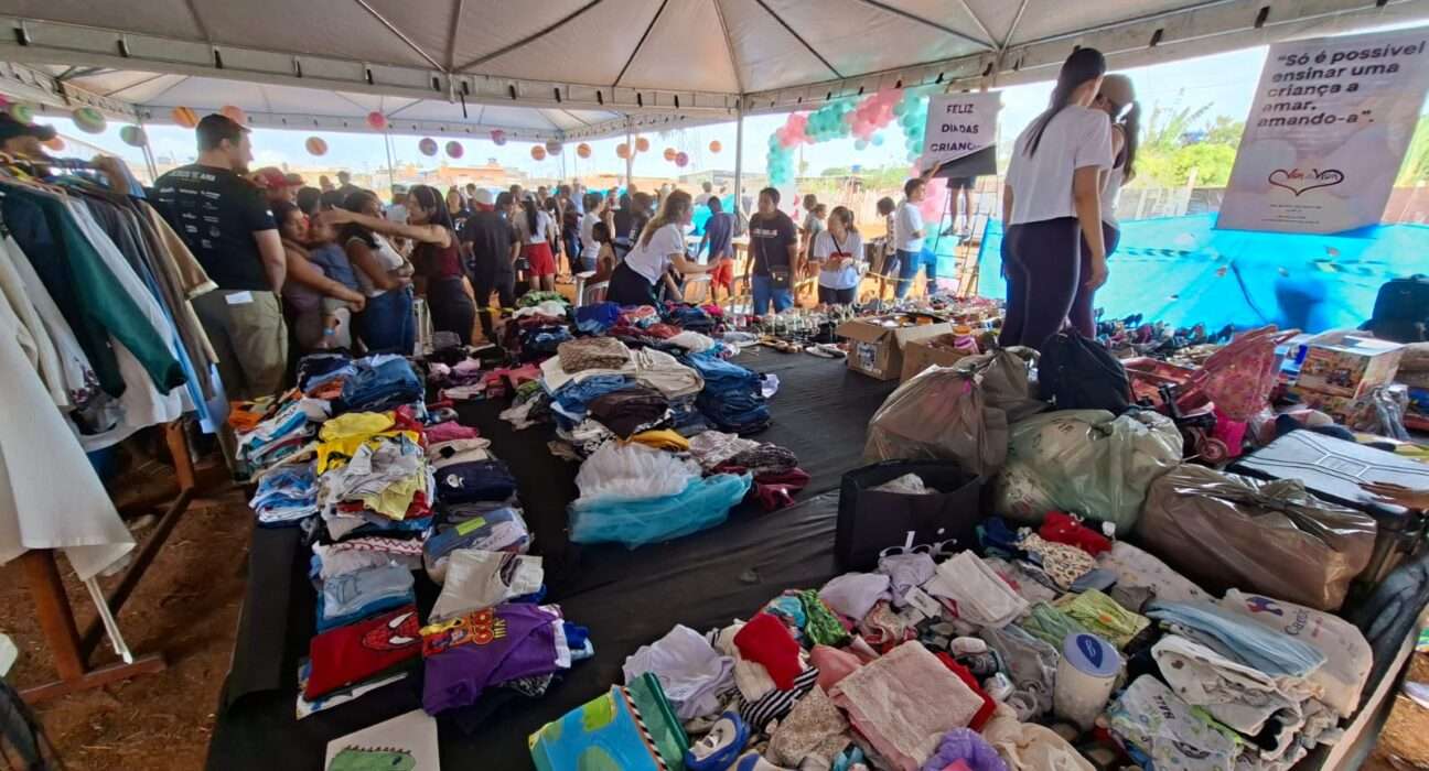 Montagem de cestas básicas do Natal Solidário promete ajudar mais de mil famílias em Goiânia e região; ação acontece no dia 10 Projeto social