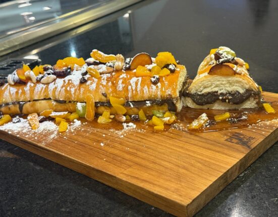 Chef cria receita de guirlanda de Natal com brigadeiro de baru Natal