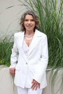 Mônica Metran inaugura nova loja no Setor Marista Colunismo Social