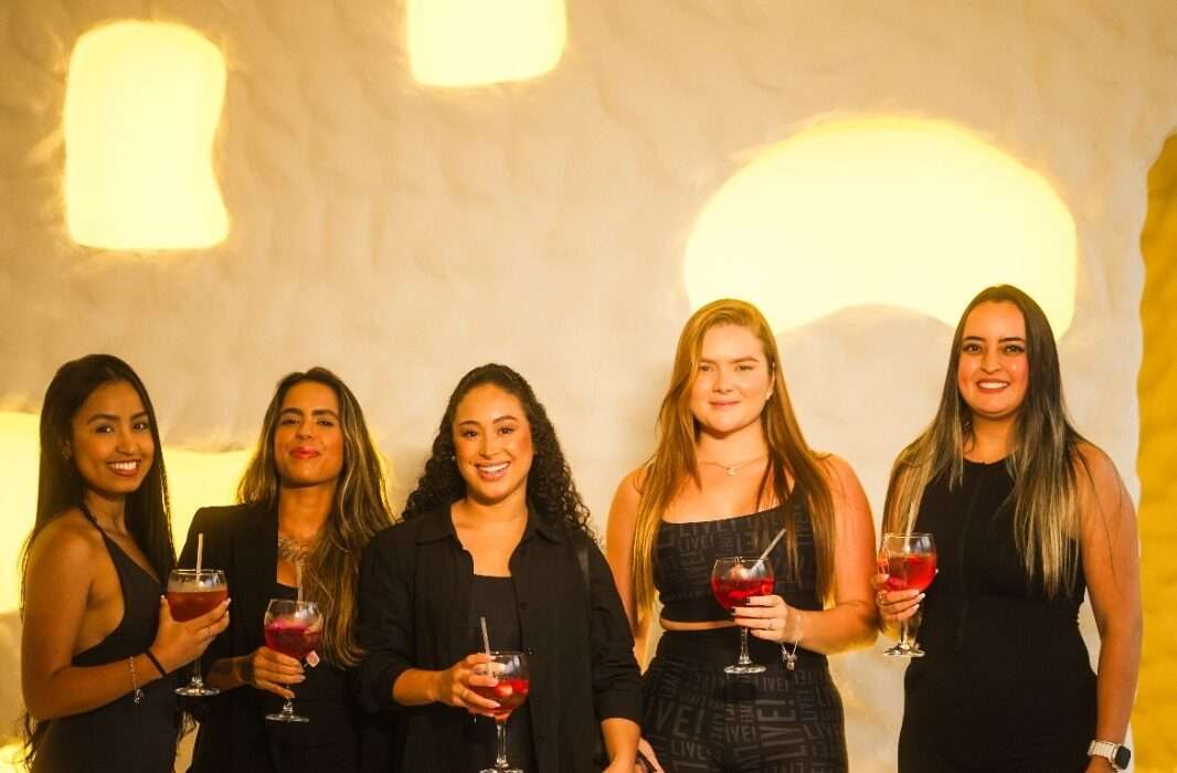 Yoga Night estreia em Brasília com experiência sensorial de bem-estar à beira do lago Saúde