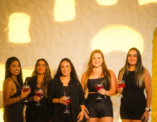 Yoga Night estreia em Brasília com experiência sensorial de bem-estar à beira do lago Música