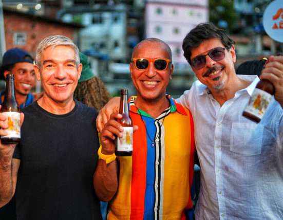 Sucesso no primeiro comes e bebes para apresentação da Cerveja Artesanal Sobe Aê! empreendimento