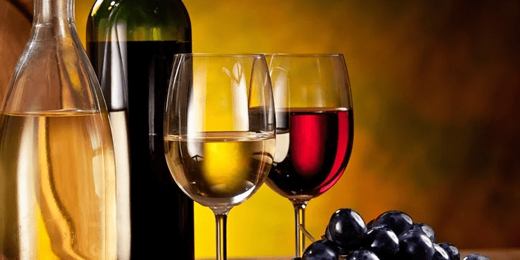 Procura por vinhos e espumantes dispara no fim do ano e viram a principal opção de presentes em confraternizações Gastronomia