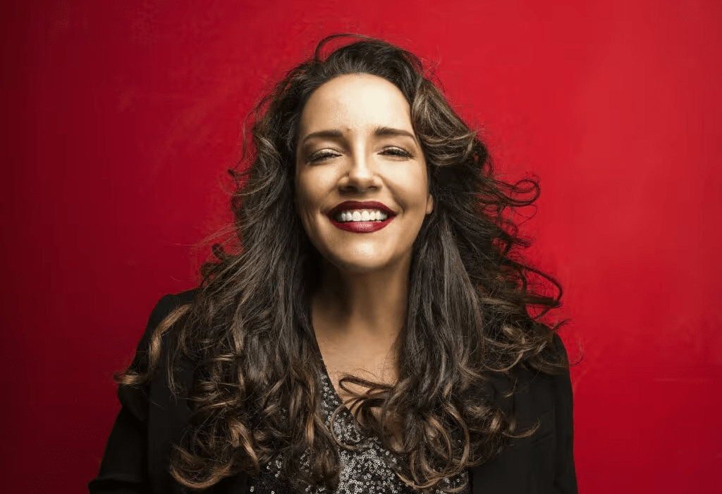 Ana Carolina traz a turnê comemorativa “25 Anas” para Goiânia em março de 2026 Música