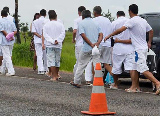 Entenda como será a saidinha de final de ano para os presos Música