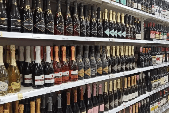 Fim de ano impulsiona consumo de vinhos e espumantes em Goiânia, com crescimento de até 80% nas vendas Cultura