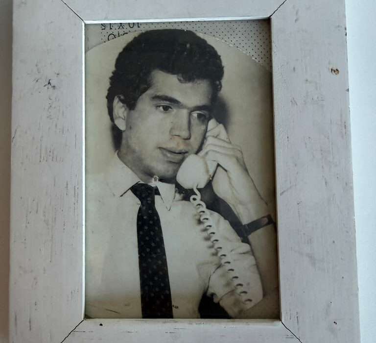 Henrique Pinheiro escreve o livro "Crônica de um Mercado sem Pudor". Rio de janeiro