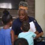 Martha Rocha recebe Conceição Evaristo, na Unidade de Reinserção Social Ziraldo, no Méier Rio de janeiro