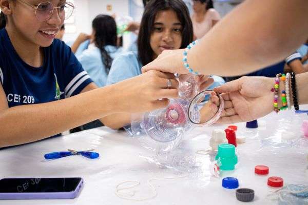 Férias no MAB: oficinas ocupam a semana e ativam o acervo com experiências para diferentes idades Oficinas