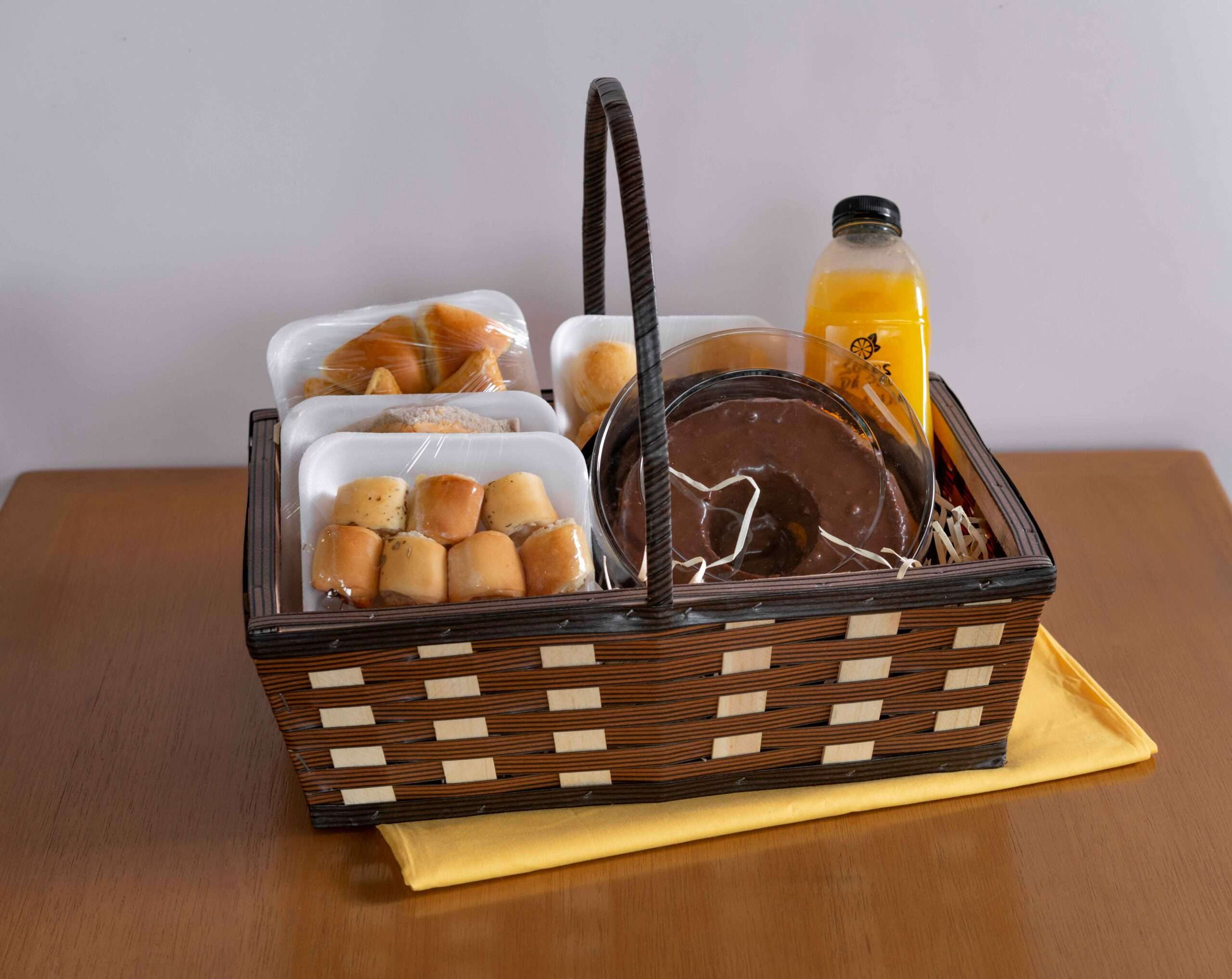 Longe das telas, perto de quem importa: Rede Pão Dourado lança kit Picnic para estimular o tempo de qualidade em família gastronomia