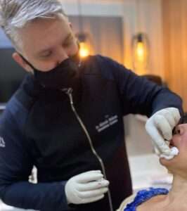 Emagrecimento acelerado impõe novos desafios à estética facial Beleza