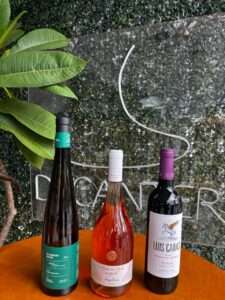 Vinhos mais leves e refrescantes ganham espaço nas mesas durante o verão Gastronomia