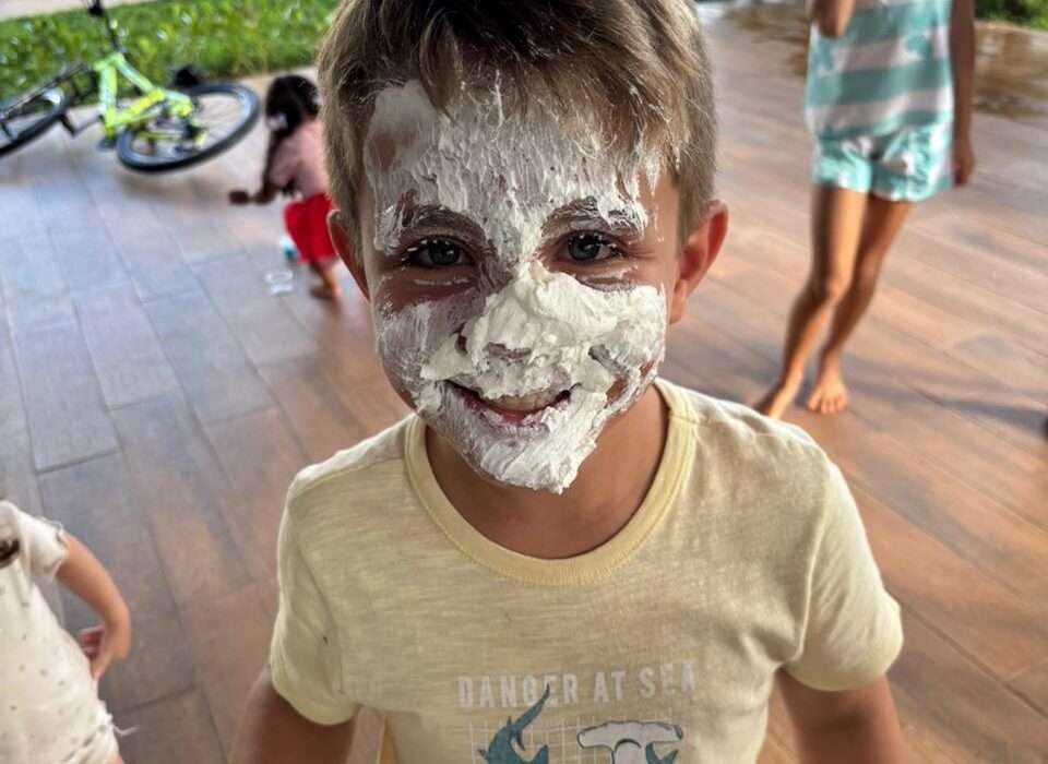 Colônias de férias movimentam janeiro com animação e segurança Férias