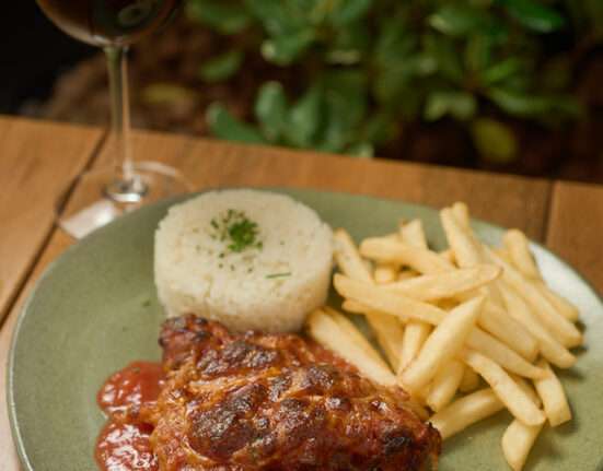 Últimos dias de férias com mais sabor: veja onde comer no Polo Gastronômico do Venâncio Shopping Eventos