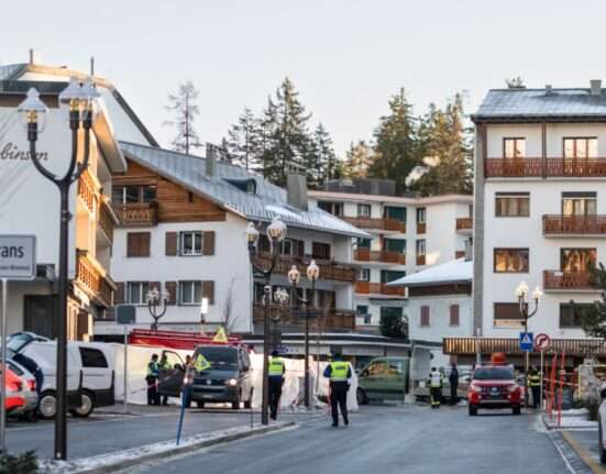 40 morrem e 115 se ferem em incêndio em bar na Suíça Rio de janeiro