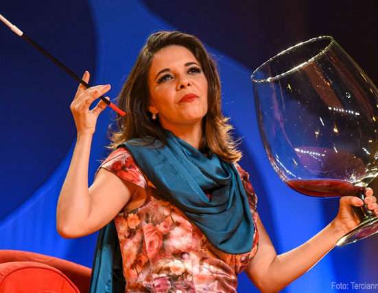 Flávia Reis apresenta pela primeira vez em Niterói a comédia “Neurótica” Música