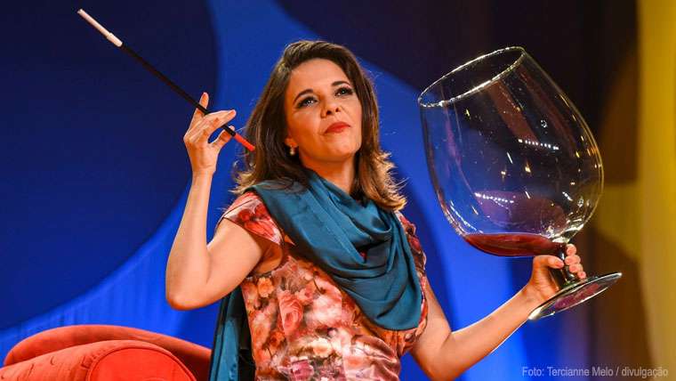 Flávia Reis apresenta pela primeira vez em Niterói a comédia “Neurótica” claudelopes70