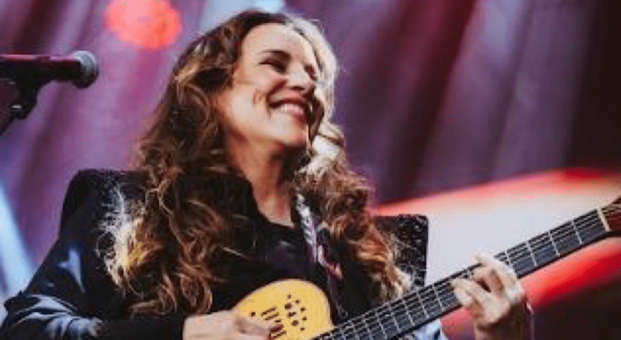 Ana Carolina chega ao Centro de Convenções Ulisses Guimarães com a turnê  “25 Anas”,que celebra seus 25 anos de carreira Dicas