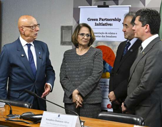 Senadores brasileiros reforçam parceria verde com Japão Política